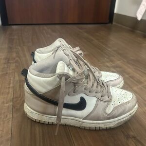 Light nudes color size 7 Nike dunks